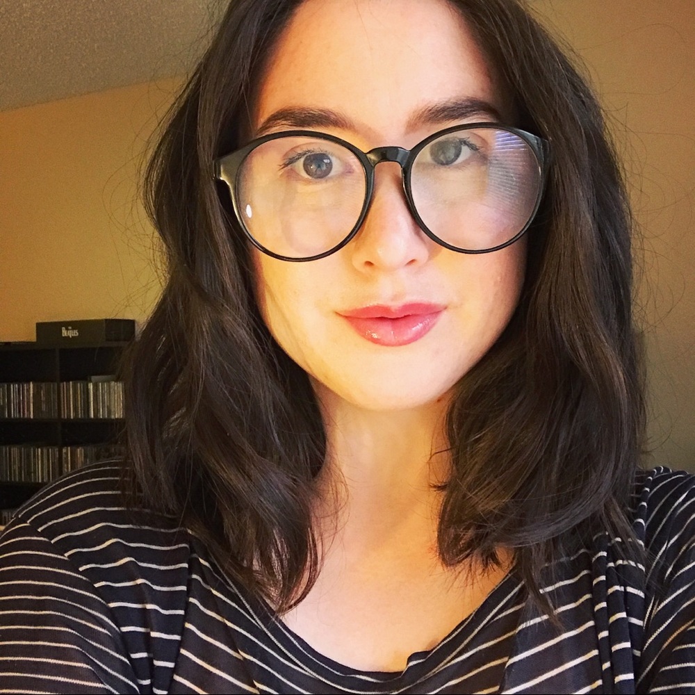 Meet your Posher, Genevieve